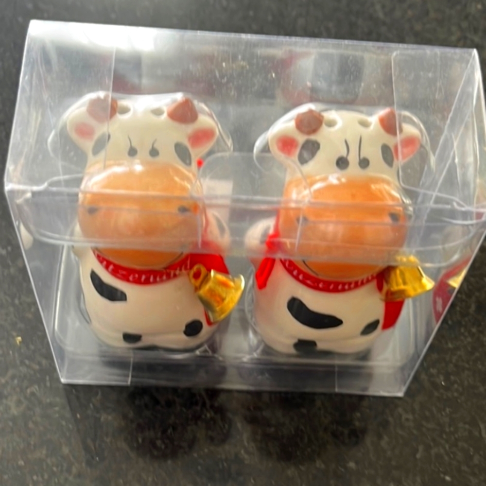Salt and Pepper Shakers Swiss Cow - Switzerland Souvenir - Salt Shakers